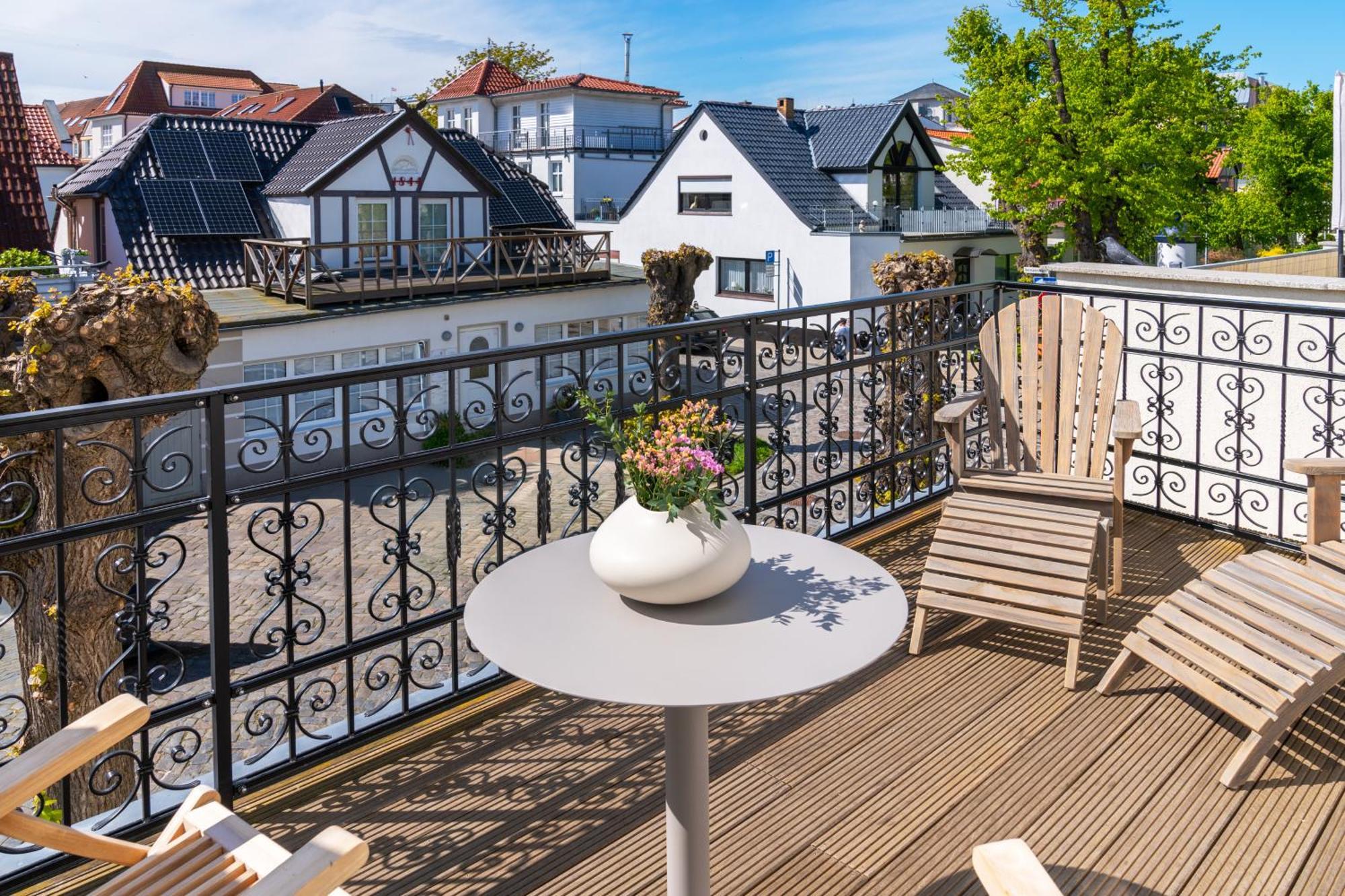 Kapitaenshaus Friedrich Franz - Premium Apartments 200 Meter Vom Strand Und Alten Strom Rostock Exteriér fotografie